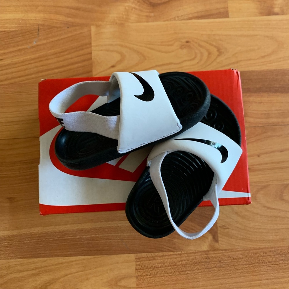 baby nike slides